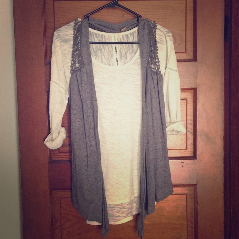 Gray knit flowy vest with lace detail